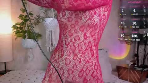 Lorna online show from May 13, 3:04 am