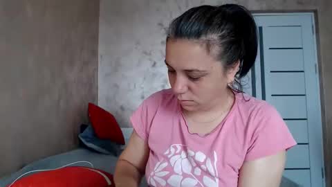 Snapshot of lorragrey chatting on June 4, 4:18 am LorraGrey online show from June 4, 4:18 am
