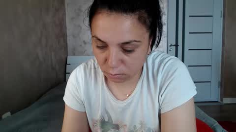 Snapshot of lorragrey chatting on June 9, 3:40 am LorraGrey online show from June 9, 3:40 am