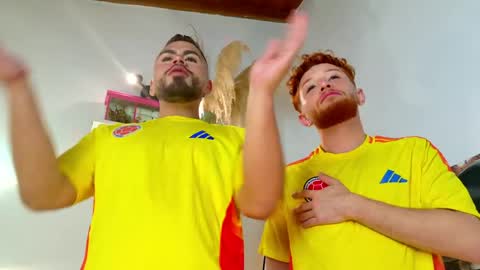 JUAN  JUAN online show from March 26, 11:32 pm