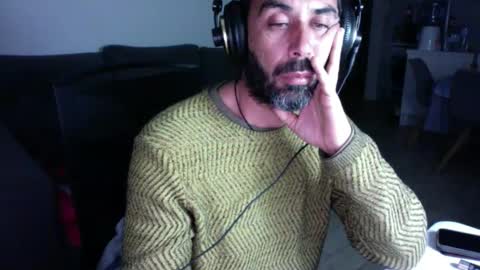 Snapshot of lost_angelibz chatting on December 22, 11:41 pm lost_angelibz online show from December 22, 11:41 pm