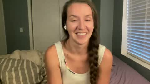 Snapshot of lothlori chatting on June 24, 12:31 am lothlori online show from June 24, 12:31 am