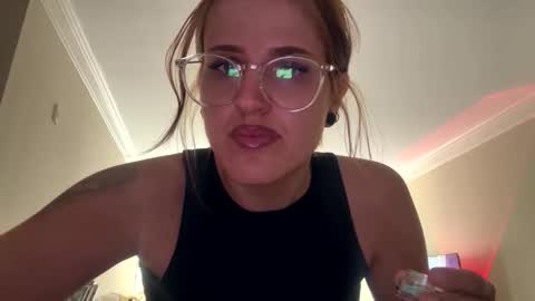 Snapshot of lotta_love0 chatting on May 1, 8:13 pm lotta_love0 online show from May 1, 8:13 pm