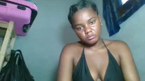 Snapshot of louane98 chatting on February 20, 11:32 am louane98 online show from February 20, 11:32 am