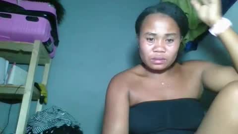 Snapshot of louane98 chatting on March 1, 3:25 pm louane98 online show from March 1, 3:25 pm