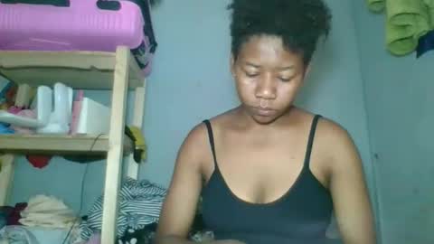 Snapshot of louane98 chatting on March 2, 7:15 am louane98 online show from March 2, 7:15 am