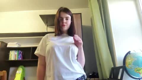 Esma online show from April 30, 9:37 am