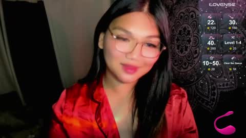 Snapshot of louheart chatting on May 1, 8:24 pm Sweet online show from May 1, 8:24 pm