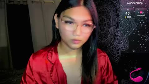 Snapshot of louheart chatting on May 12, 7:27 am Sweet online show from May 12, 7:27 am