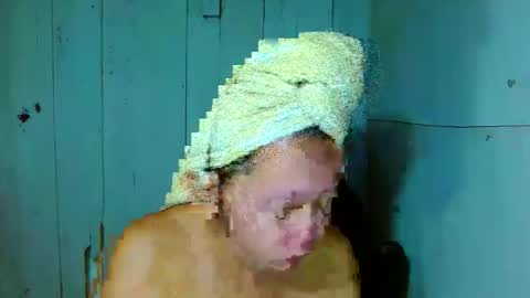 Snapshot of louie_sexy chatting on May 25, 9:26 am Cathy online show from May 25, 9:26 am