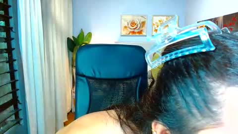Snapshot of louie_sexy chatting on July 21, 8:38 am Cathy online show from July 21, 8:38 am