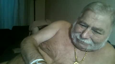 Snapshot of louis_chokdee chatting on September 11, 6:19 pm louis_chokdee online show from September 11, 6:19 pm