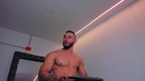 Louis online show from February 25, 7:18 am