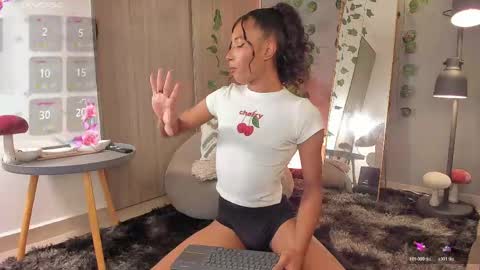 Snapshot of louis_hardstar chatting on June 8, 2:01 am Louis Valdz online show from June 8, 2:01 am