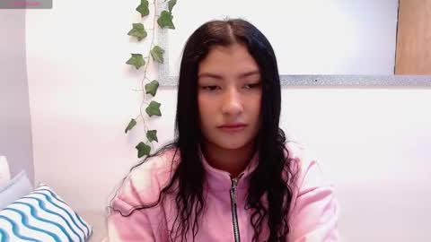 Snapshot of louis_k chatting on June 1, 9:44 am Louis K online show from June 1, 9:44 am