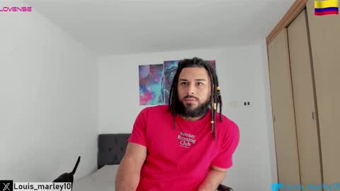 louis_marley_ online show from February 22, 2:48 pm