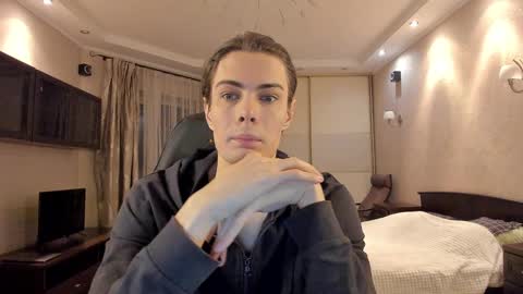 Mark online show from February 16, 11:37 pm