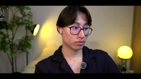 Snapshot of louis_zh chatting on September 20, 12:11 am Louis online show from September 20, 12:11 am