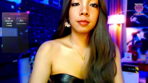 Louisa online show from May 22, 3:35 am