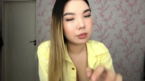 Snapshot of louise_kiss_ chatting on March 28, 2:33 am Loulse online show from March 28, 2:33 am