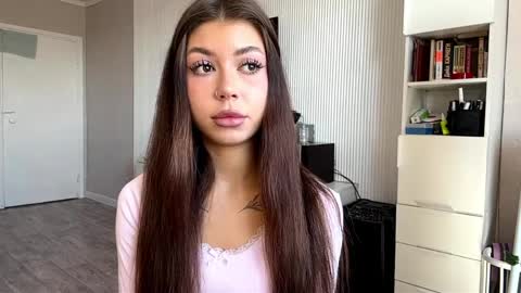 Flora online show from April 2, 7:28 am