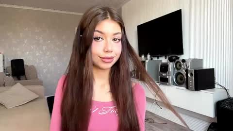 Flora online show from April 15, 7:15 am