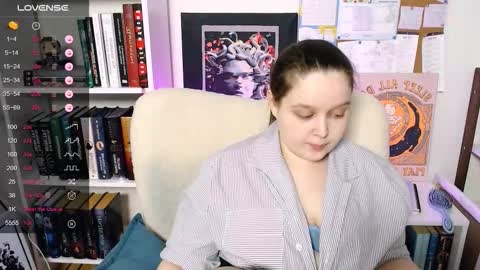 Snapshot of lovbess chatting on February 15, 9:11 pm Mia online show from February 15, 9:11 pm