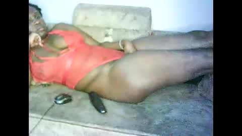 Snapshot of love1378 chatting on October 24, 6:37 pm Cynthia. A online show from October 24, 6:37 pm