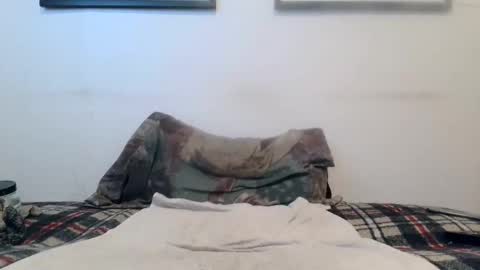 Snapshot of love2benude197211 chatting on June 6, 12:54 pm Chris online show from June 6, 12:54 pm