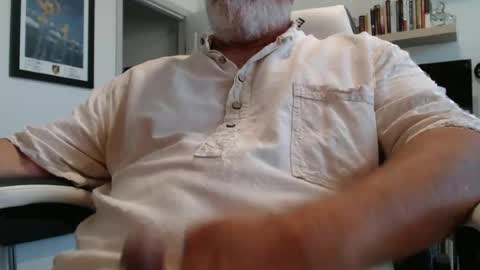 Snapshot of love2c2c2 chatting on May 18, 12:44 pm love2c2c2 online show from May 18, 12:44 pm