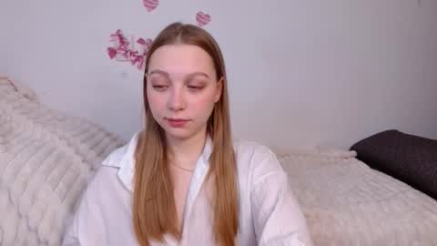 love bella  online show from March 16, 12:06 am