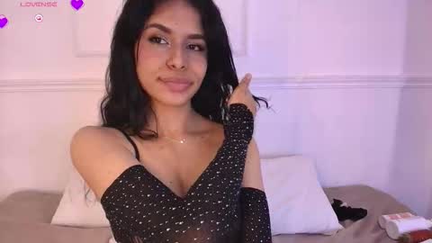 Snapshot of love_cameron chatting on January 8, 7:27 pm Cam online show from January 8, 7:27 pm
