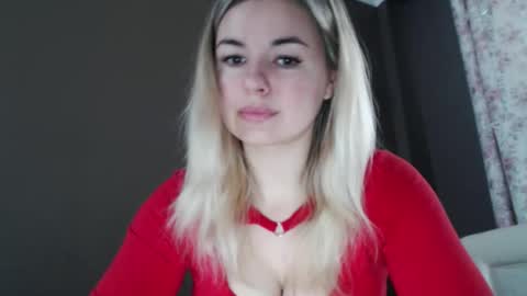 Snapshot of love_dom_meg chatting on April 28, 6:51 am Megane online show from April 28, 6:51 am