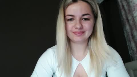 Snapshot of love_dom_meg chatting on May 11, 10:10 am Megane online show from May 11, 10:10 am