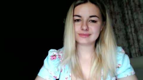 Snapshot of love_dom_meg chatting on June 7, 9:07 pm Megane online show from June 7, 9:07 pm