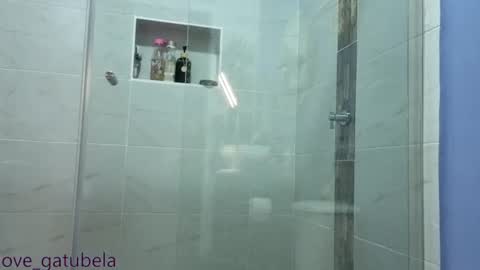 Snapshot of love_gatubela chatting on June 18, 9:41 pm Nina online show from June 18, 9:41 pm