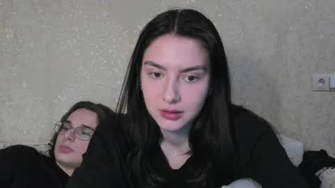 LINA online show from April 16, 9:39 pm