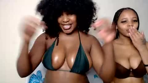 Snapshot of love_miahh chatting on July 9, 10:30 am Naya online show from July 9, 10:30 am