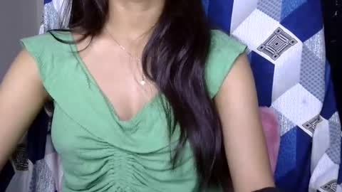Snapshot of love_riva chatting on May 12, 10:34 am Riva online show from May 12, 10:34 am