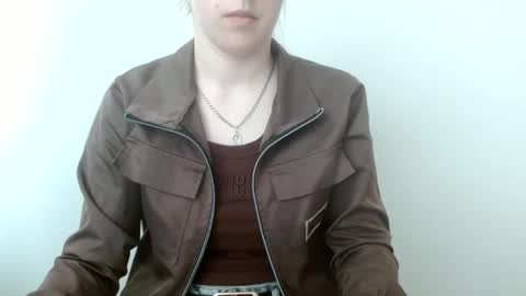 Vivian online show from March 18, 12:41 pm