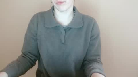 Snapshot of love_vivian chatting on April 20, 11:02 am Vivian online show from April 20, 11:02 am