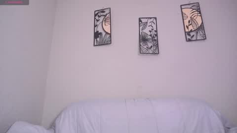 katalina   online show from March 29, 5:07 am