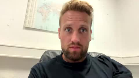 lovefuesse online show from September 10, 8:03 am