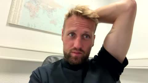 lovefuesse online show from September 11, 7:52 am