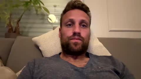 lovefuesse online show from September 13, 8:52 pm