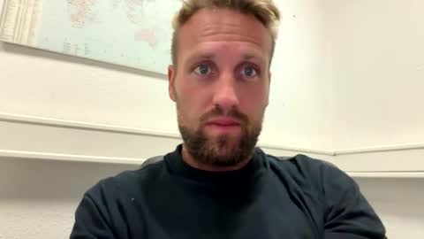 lovefuesse online show from September 16, 7:42 am