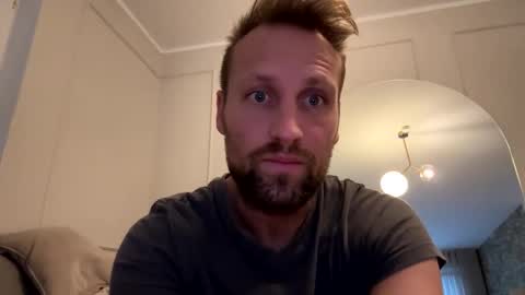 lovefuesse online show from November 14, 7:18 am