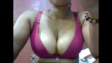 loveinlife750427 online show from February 23, 4:43 am