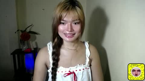 lovelily_xoxo online show from April 12, 9:42 pm