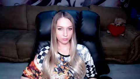 private open online show from October 24, 1:51 pm